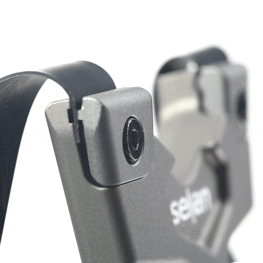 Animation of the Slant Press PRO Integrated Clips opening and closing to swap a bandset