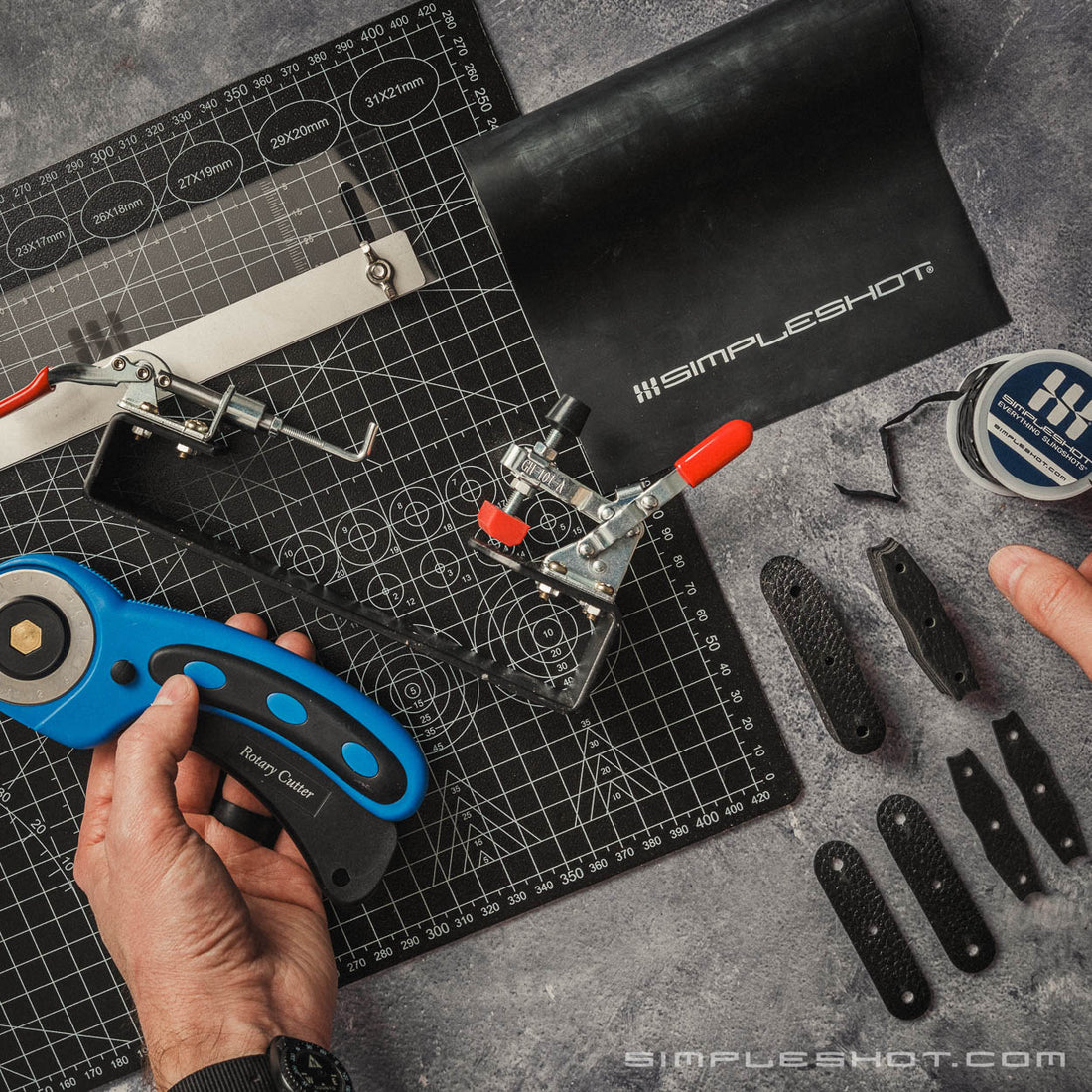 DIY Bandset Tying Starter Kit: cutting mat, tying jig, taper ruler, rotary cutter, latex and thread